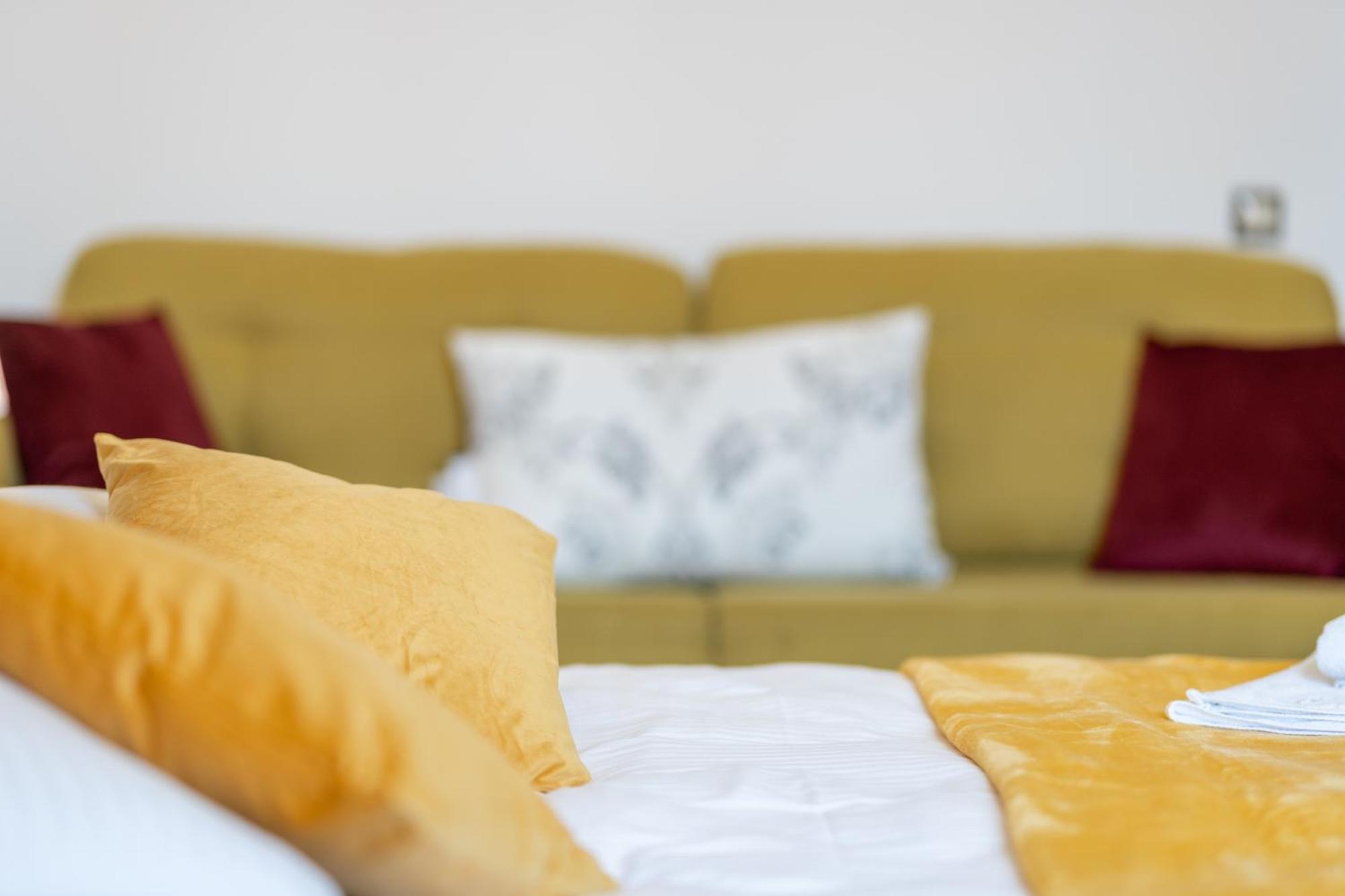 Cozy Spacious 5 Star Accommodation In The Heart Of Historic Center Клуж-Напока Экстерьер фото