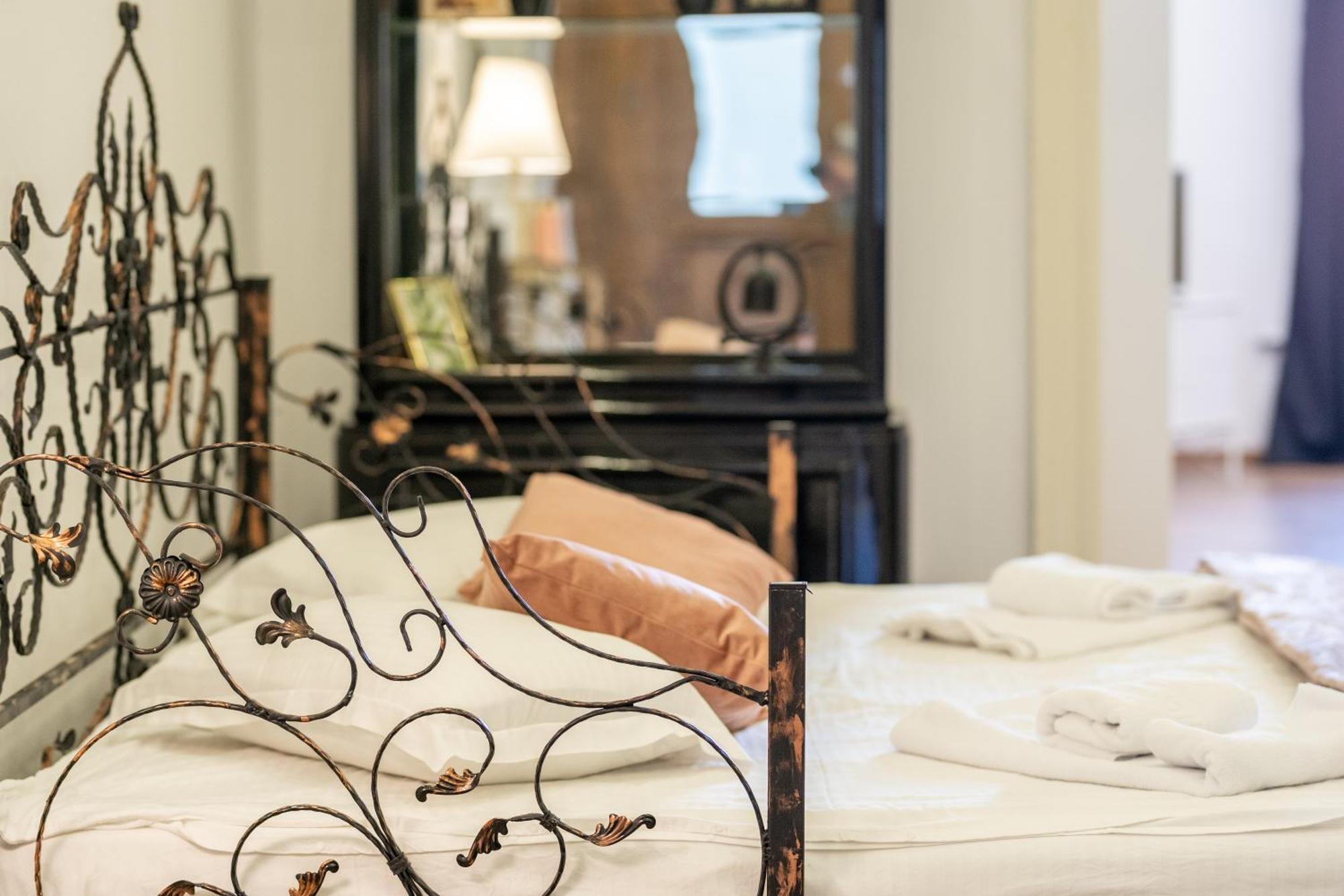 Cozy Spacious 5 Star Accommodation In The Heart Of Historic Center Клуж-Напока Экстерьер фото